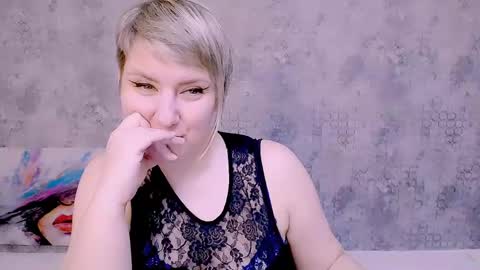 Snapshot of djullia chatting on 03.06.25 djullia online show from 03.06.25