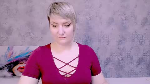 Snapshot of djullia chatting on 03.08.25 djullia online show from 03.08.25