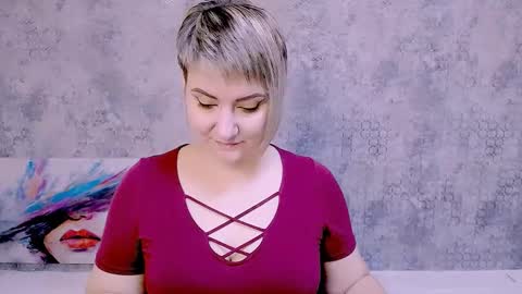 Snapshot of djullia chatting on 10.05.25 djullia online show from 10.05.25