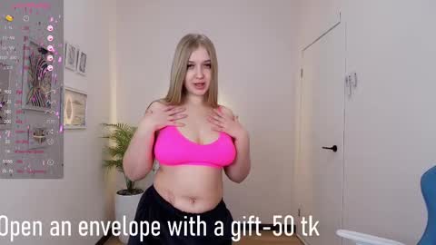 Snapshot of do_u_want_alice chatting on 02.12.25 Alice online show from 02.12.25