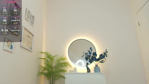 Snapshot of do_u_want_alice chatting on 03.11.25 Alice online show from 03.11.25