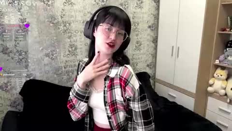 Annie PVT IS OPEN online show from 09.24.25