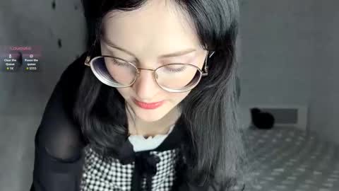 Annie PVT IS OPEN online show from 11.01.25