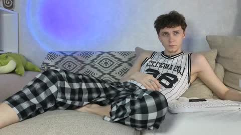 Snapshot of doedeeer chatting on 12.22.24 Alex online show from 12.22.24