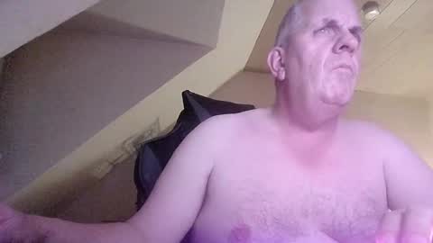 doggy2629 online show from 10.25.25