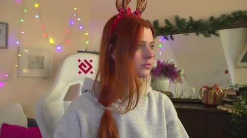 Snapshot of doll_lesli chatting on 12.27.24 Your doll Lesli online show from 12.27.24