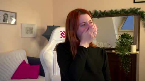 Snapshot of doll_lesli chatting on 01.24.25 Your doll Lesli online show from 01.24.25