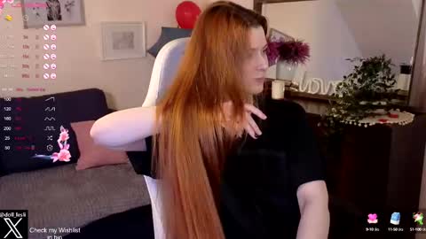 Snapshot of doll_lesli chatting on 02.23.25 Your doll Lesli online show from 02.23.25