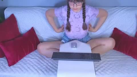 Tessa online show from 07.08.26