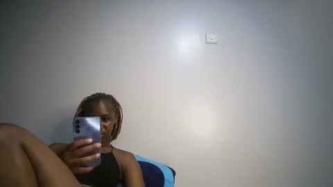 Snapshot of dollberry chatting on 12.07.24 dollberry online show from 12.07.24