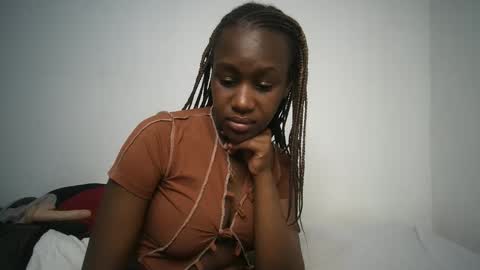 Snapshot of dollberry chatting on 01.07.25 dollberry online show from 01.07.25