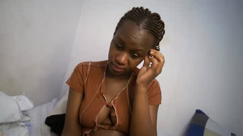 Snapshot of dollberry chatting on 02.13.25 dollberry online show from 02.13.25