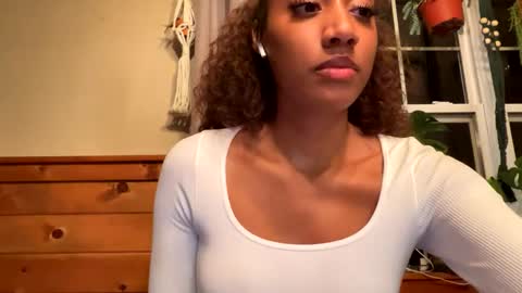 Princess DollfaceBeauty online show from 10.05.25