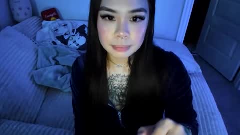 Snapshot of dolllface chatting on 02.27.26 DOLLLFACE online show from 02.27.26