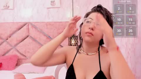 Snapshot of dolls_antonella chatting on 06.21.26 Antonella online show from 06.21.26