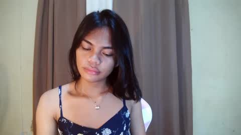 Snapshot of dolly_angel2 chatting on 12.26.24 dolly_angel2 online show from 12.26.24