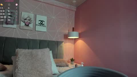 Call me Zoe  online show from 01.11.25