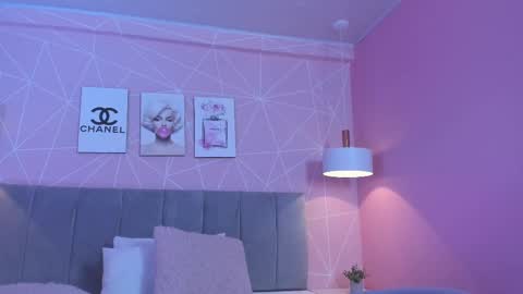 Call me Zoe  online show from 02.17.25