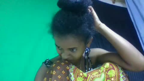 Snapshot of doloresslu chatting on 04.02.26 doloresslu online show from 04.02.26