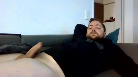 Snapshot of dombio_12 chatting on 10.11.25 dombio_12 online show from 10.11.25