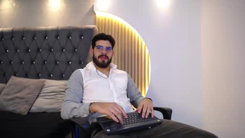Snapshot of domboy_ chatting on 05.03.26 domboy online show from 05.03.26