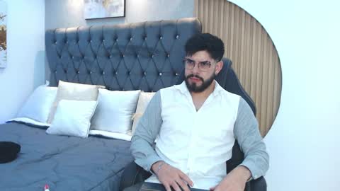 Snapshot of domboy_ chatting on 05.12.26 domboy online show from 05.12.26