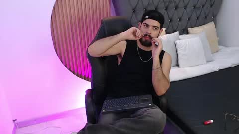 Snapshot of domboy_ chatting on 05.27.26 domboy online show from 05.27.26