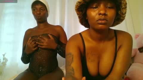 Snapshot of domecesy chatting on 06.02.26 Amarie noels online show from 06.02.26