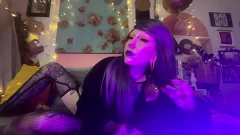 Snapshot of dominatrixmars chatting on 12.28.24 Dominatrix Esther Mars online show from 12.28.24