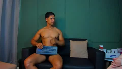 Snapshot of dominc_berry chatting on 07.21.26 Dominc berry online show from 07.21.26