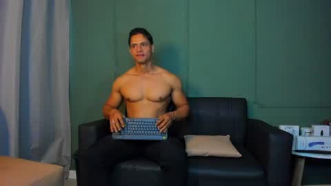 Snapshot of dominc_berry chatting on 07.25.26 Dominc berry online show from 07.25.26