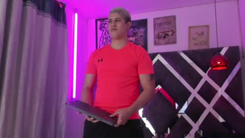 DOMI online show from 04.10.26