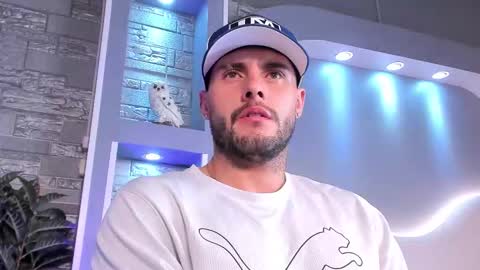 Snapshot of dominic_de_luca chatting on 02.05.26 dominic de luca online show from 02.05.26