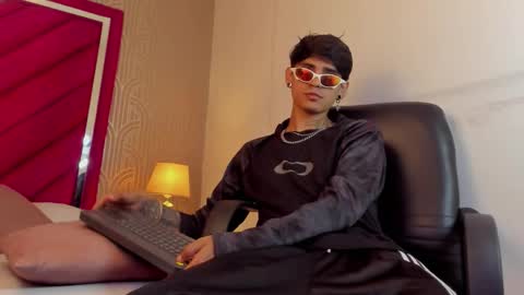 Snapshot of dominic_foox chatting on 02.20.26 Dominic foox online show from 02.20.26