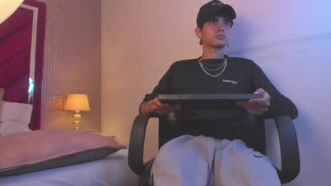 Snapshot of dominic_foox chatting on 02.24.26 Dominic foox online show from 02.24.26