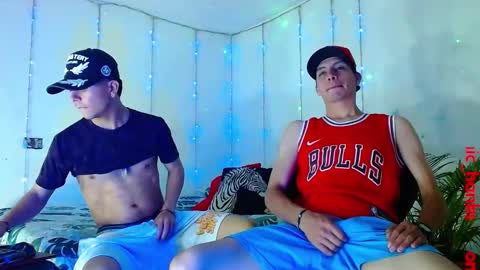 Snapshot of dominic_hanks chatting on 02.26.25 DOMINIC AND ANDREW online show from 02.26.25