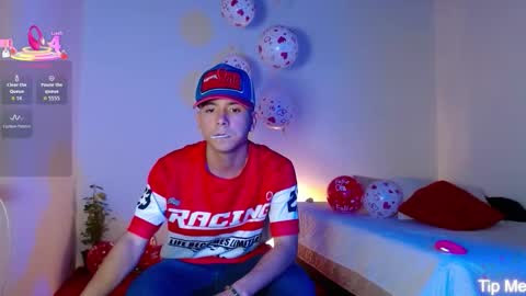 Snapshot of dominic_hanks chatting on 02.14.26 DOMINIC AND ANDREW online show from 02.14.26