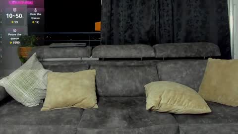 SANTI  independent model online show from 01.17.25