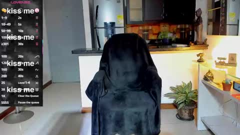 SANTI  independent model online show from 10.07.25