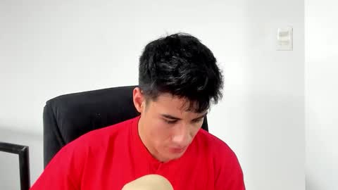 Snapshot of dominic_radccliffe chatting on 02.22.26 Your real love online show from 02.22.26