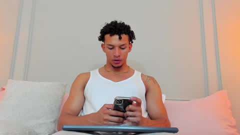 Dominick Star online show from 01.11.25