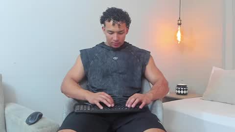 Dominick Star online show from 02.08.25