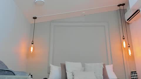 Dominick Star online show from 02.11.25