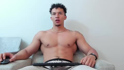 Dominick Star online show from 03.07.25