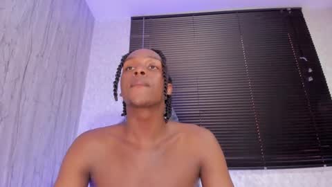 Snapshot of dominicsccott chatting on 01.14.25 Dominicscott online show from 01.14.25