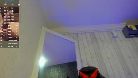 Snapshot of dominicsccott chatting on 09.29.25 Dominicscott online show from 09.29.25