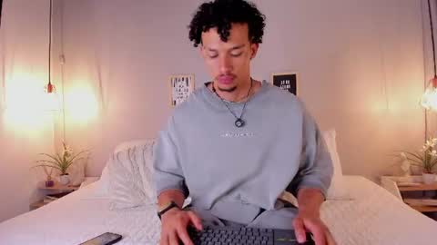 Snapshot of dominik_drake chatting on 06.18.26 Dominik Drake online show from 06.18.26