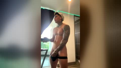 Snapshot of dominiofit chatting on 05.23.26 Only fans Ronnie col---InstaRonniecolleman online show from 05.23.26