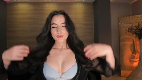 Dominique online show from 01.13.25