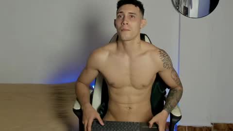Snapshot of dominyck_ chatting on 05.21.26 dominyck_ online show from 05.21.26